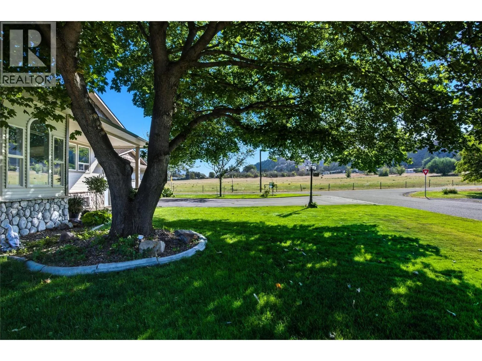 5996 Todd Hill Crescent