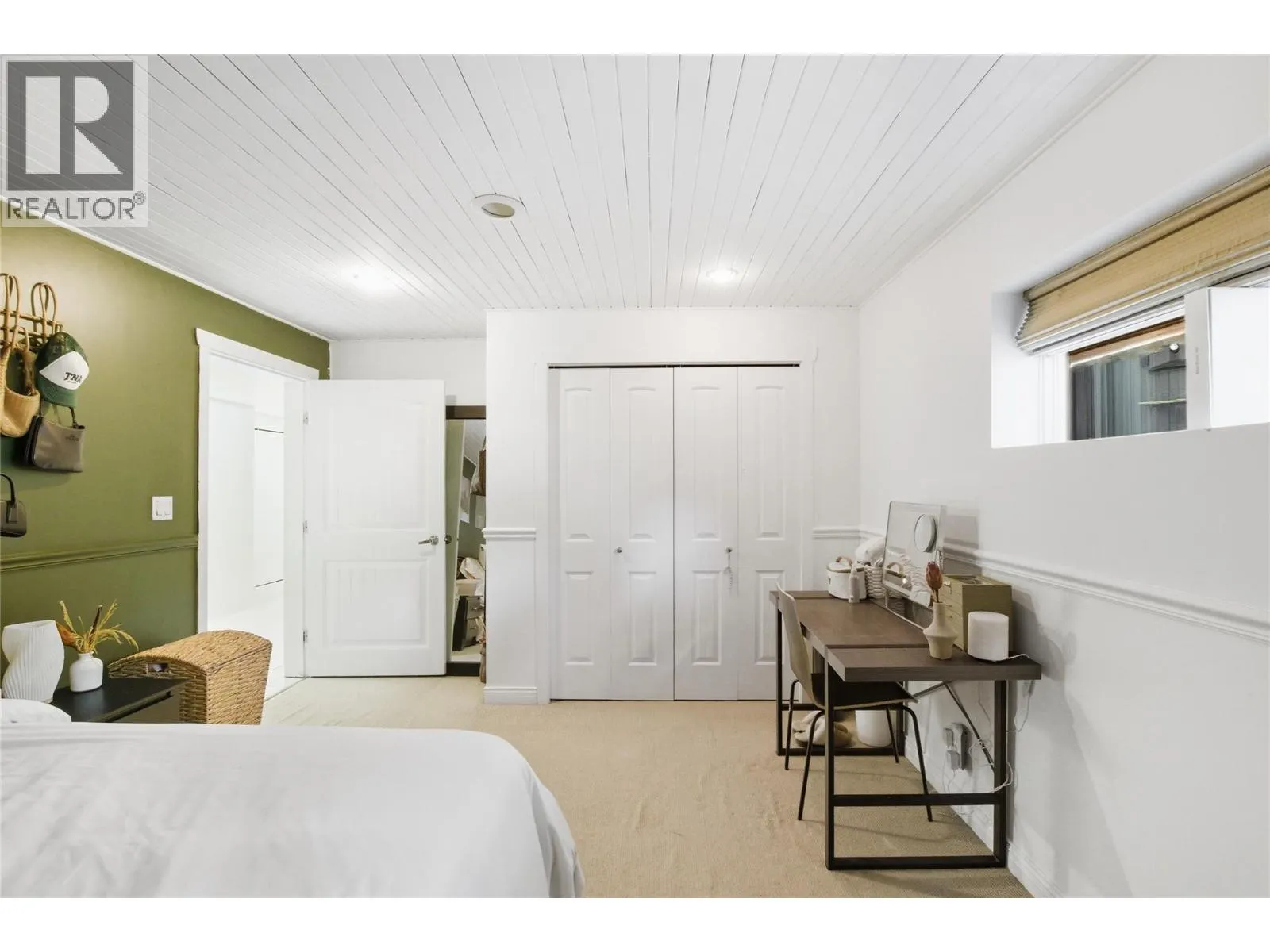 5996 Todd Hill Crescent