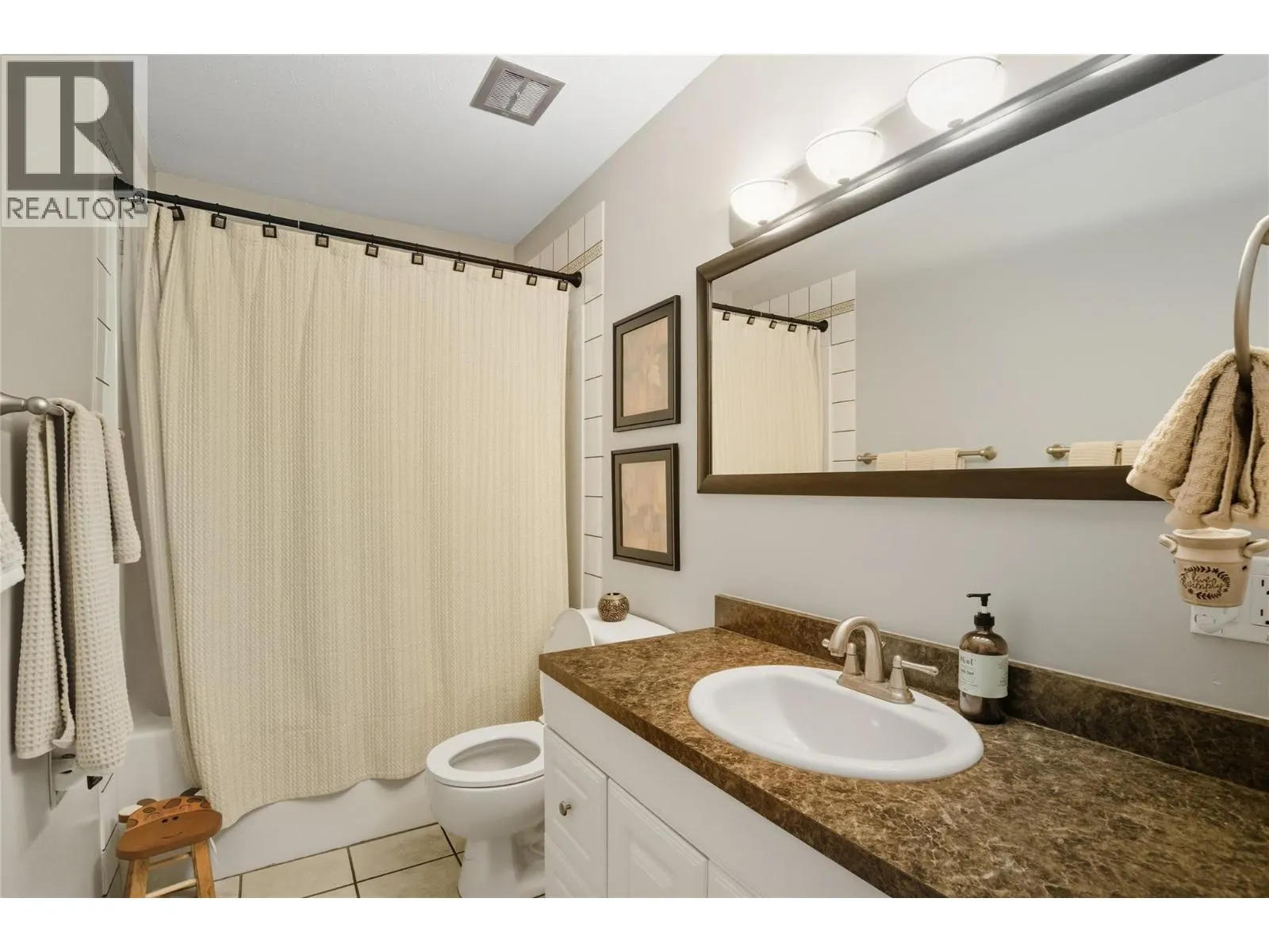 5996 Todd Hill Crescent