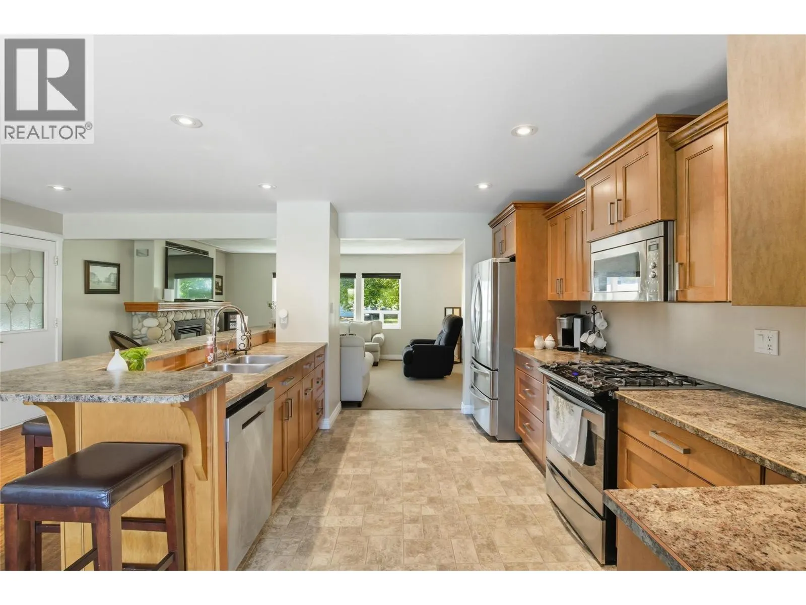 5996 Todd Hill Crescent