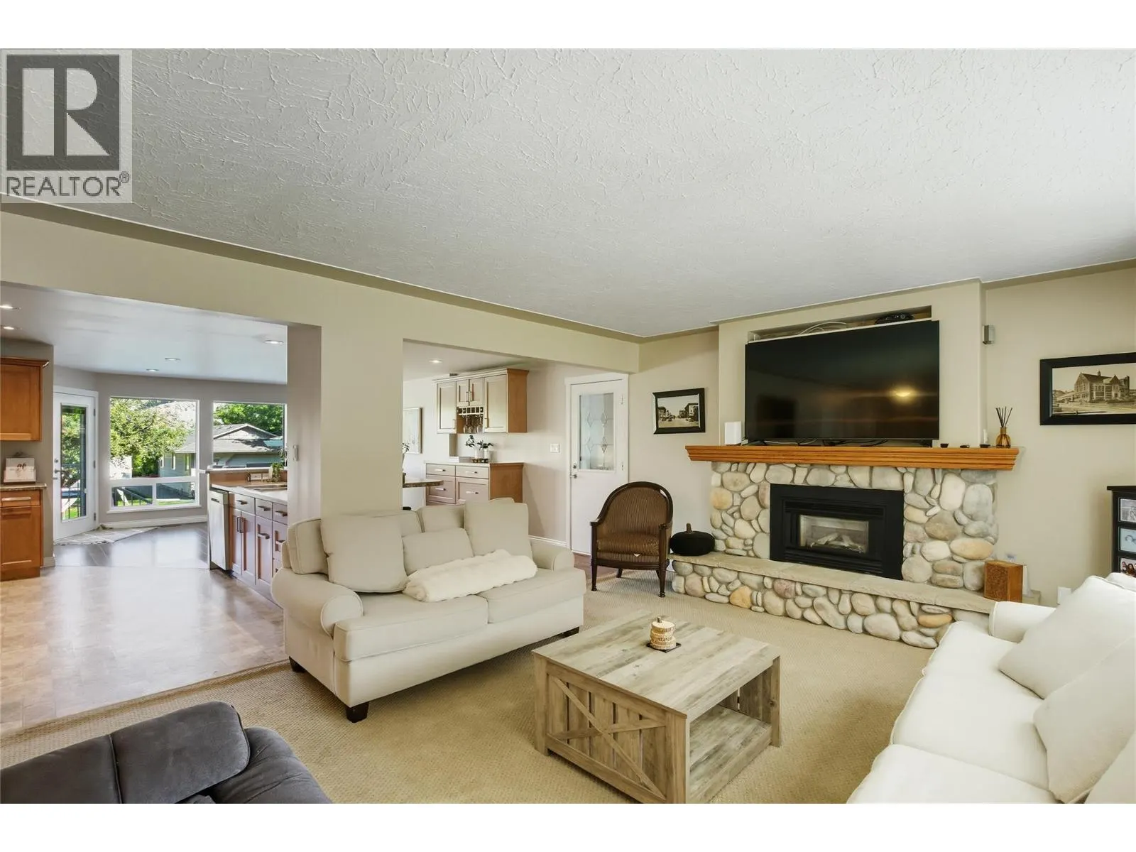 5996 Todd Hill Crescent
