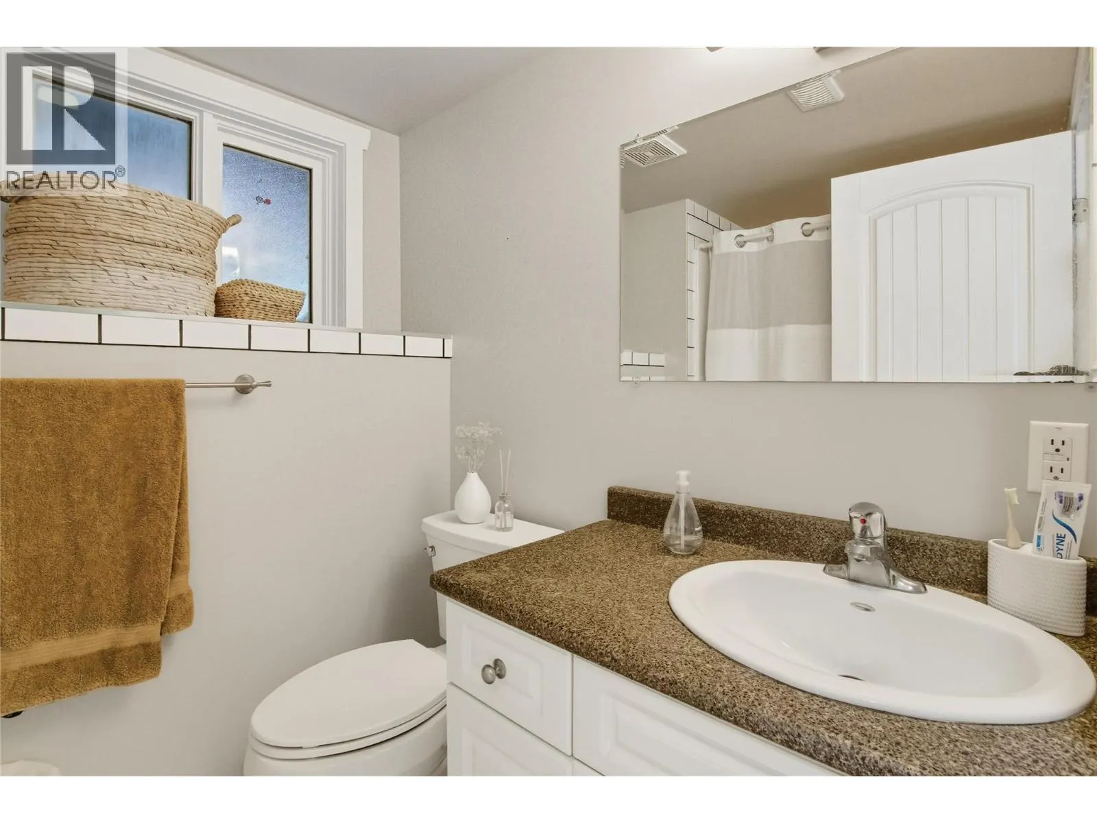 5996 Todd Hill Crescent