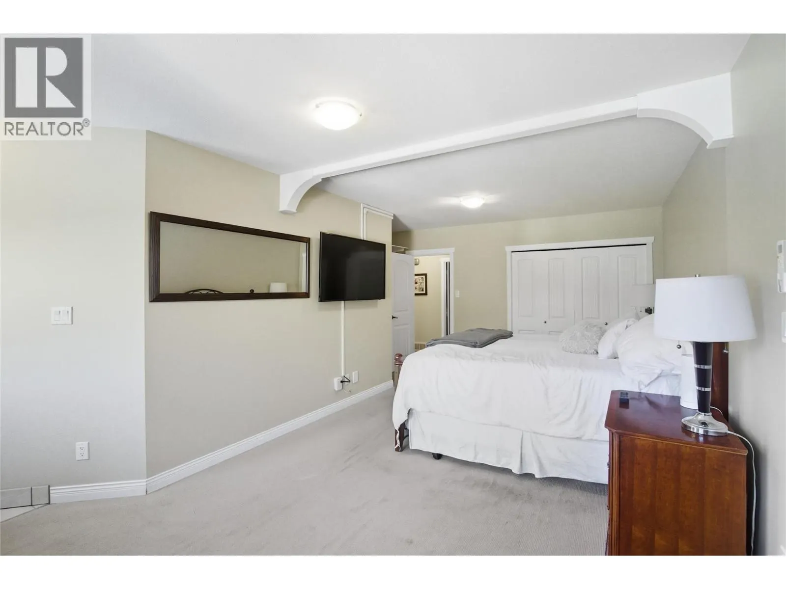 5996 Todd Hill Crescent