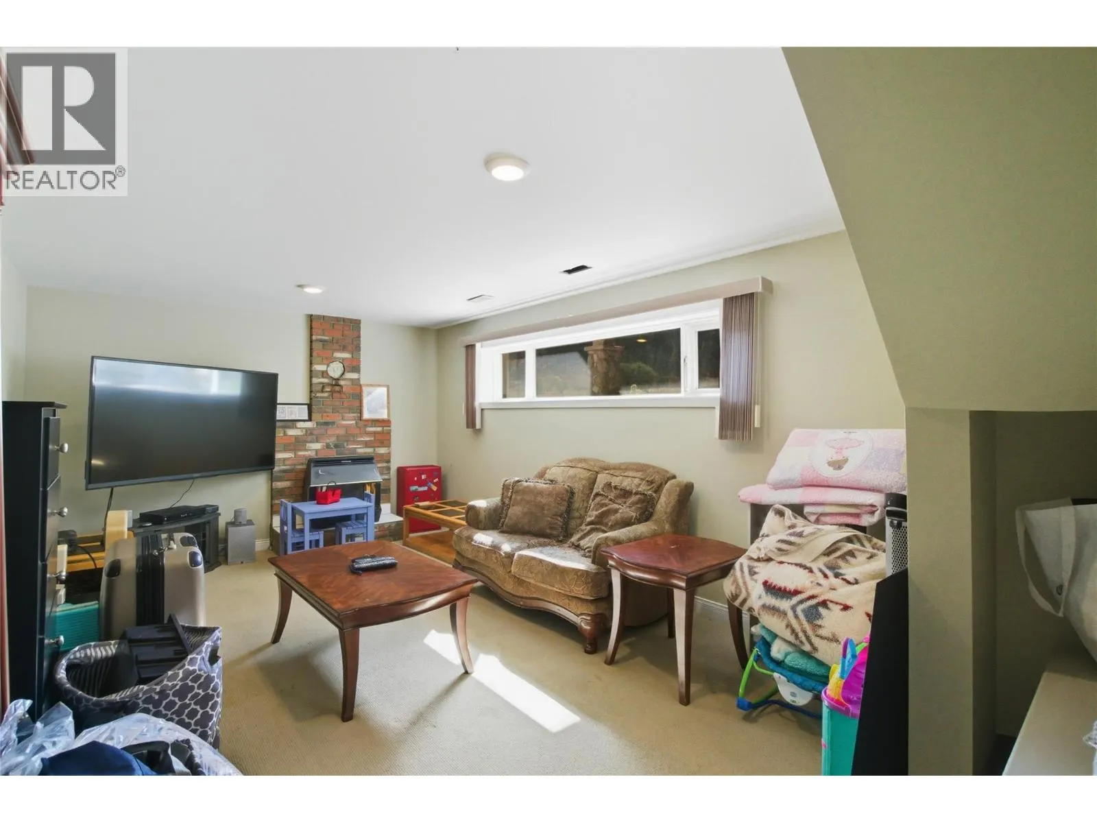 5996 Todd Hill Crescent