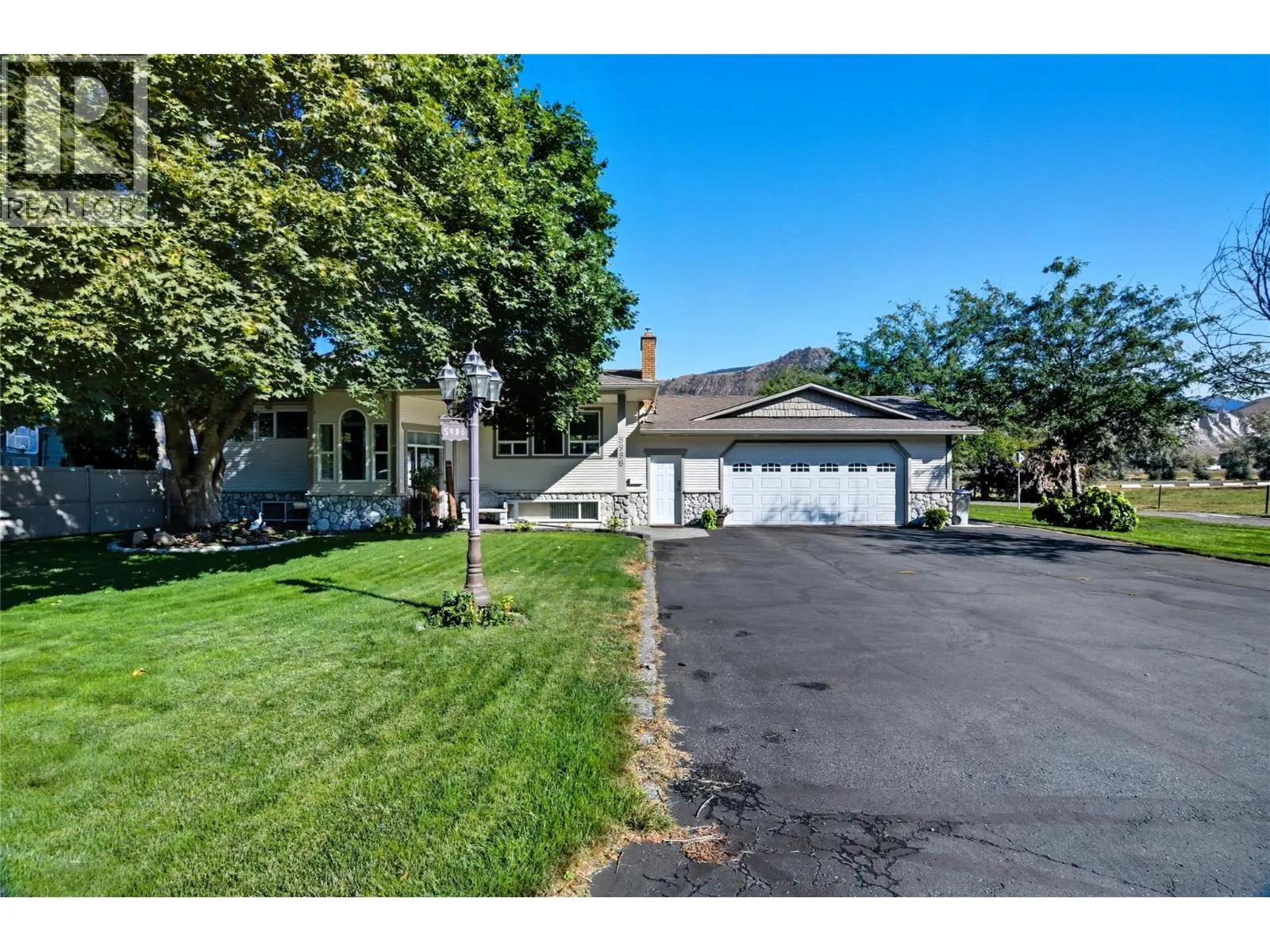 5996 Todd Hill Crescent