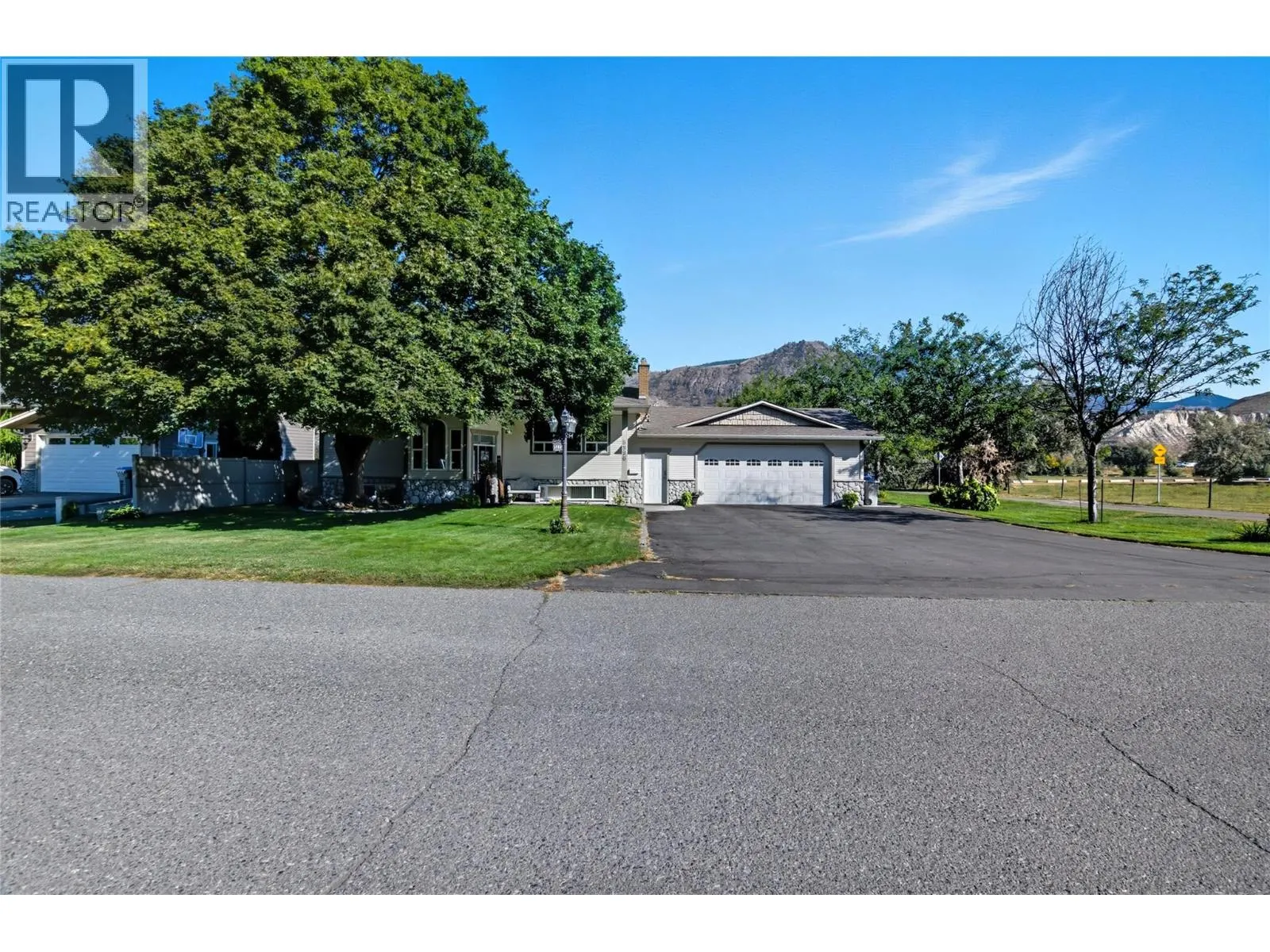 5996 Todd Hill Crescent