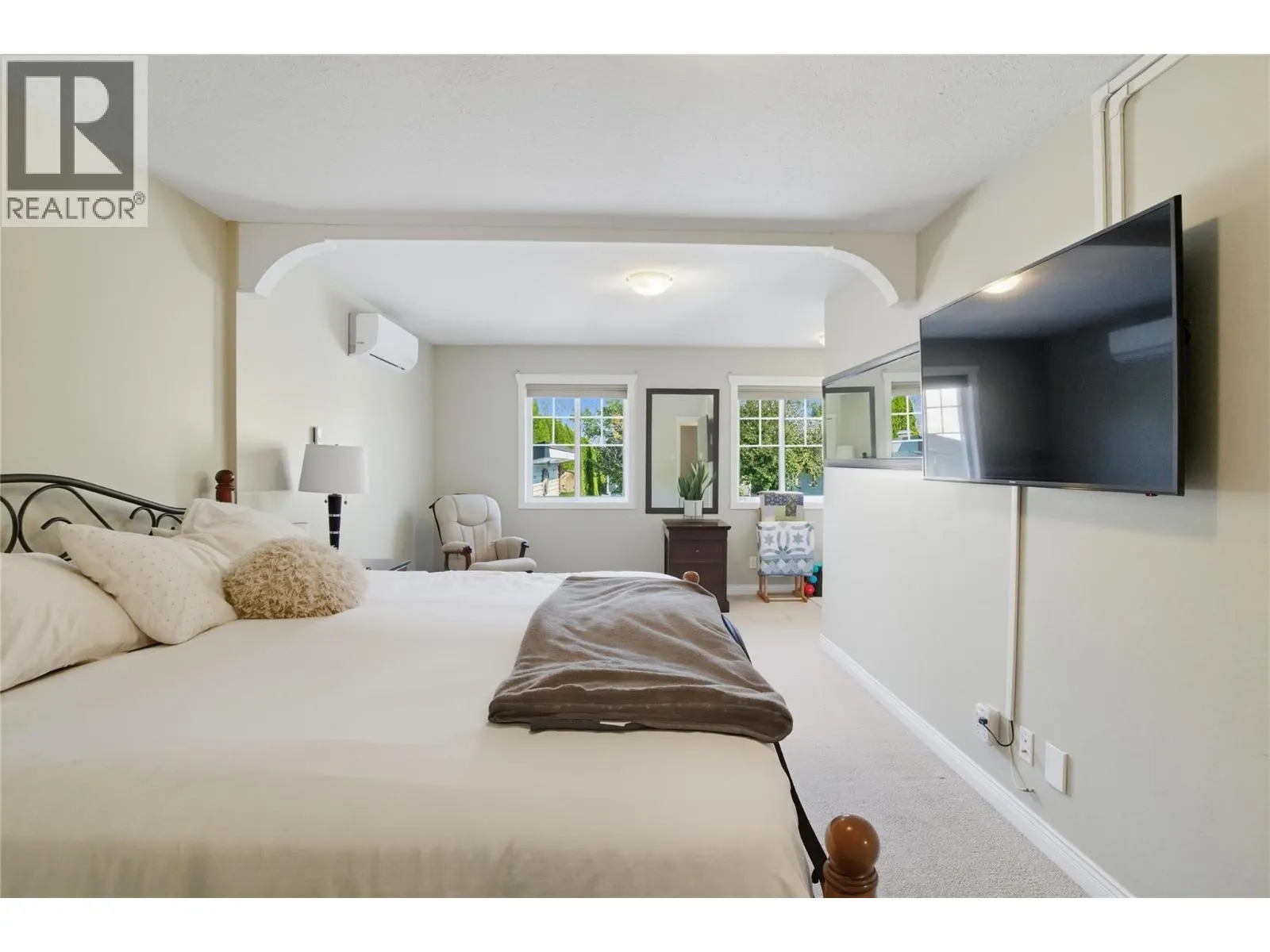 5996 Todd Hill Crescent