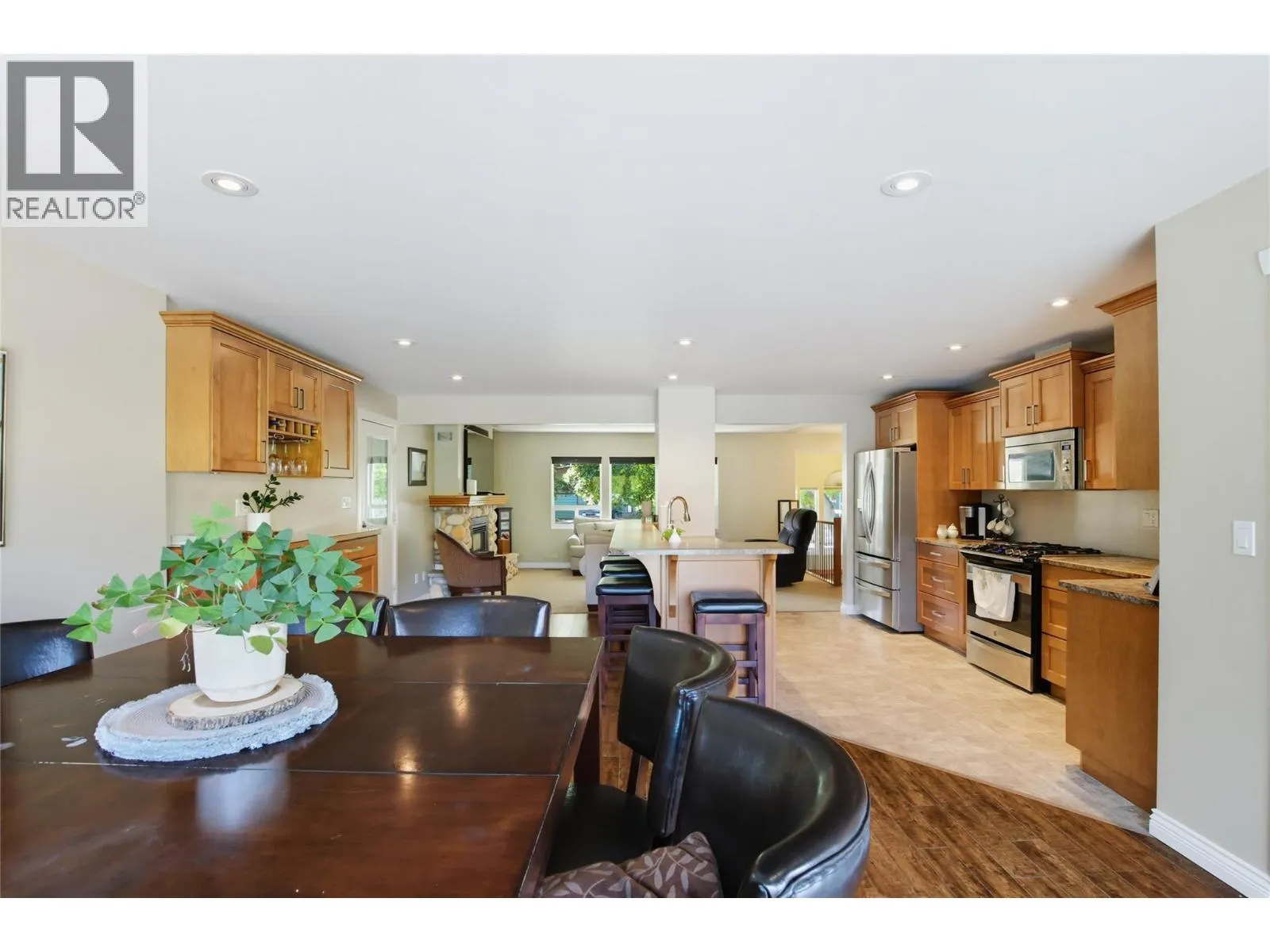 5996 Todd Hill Crescent
