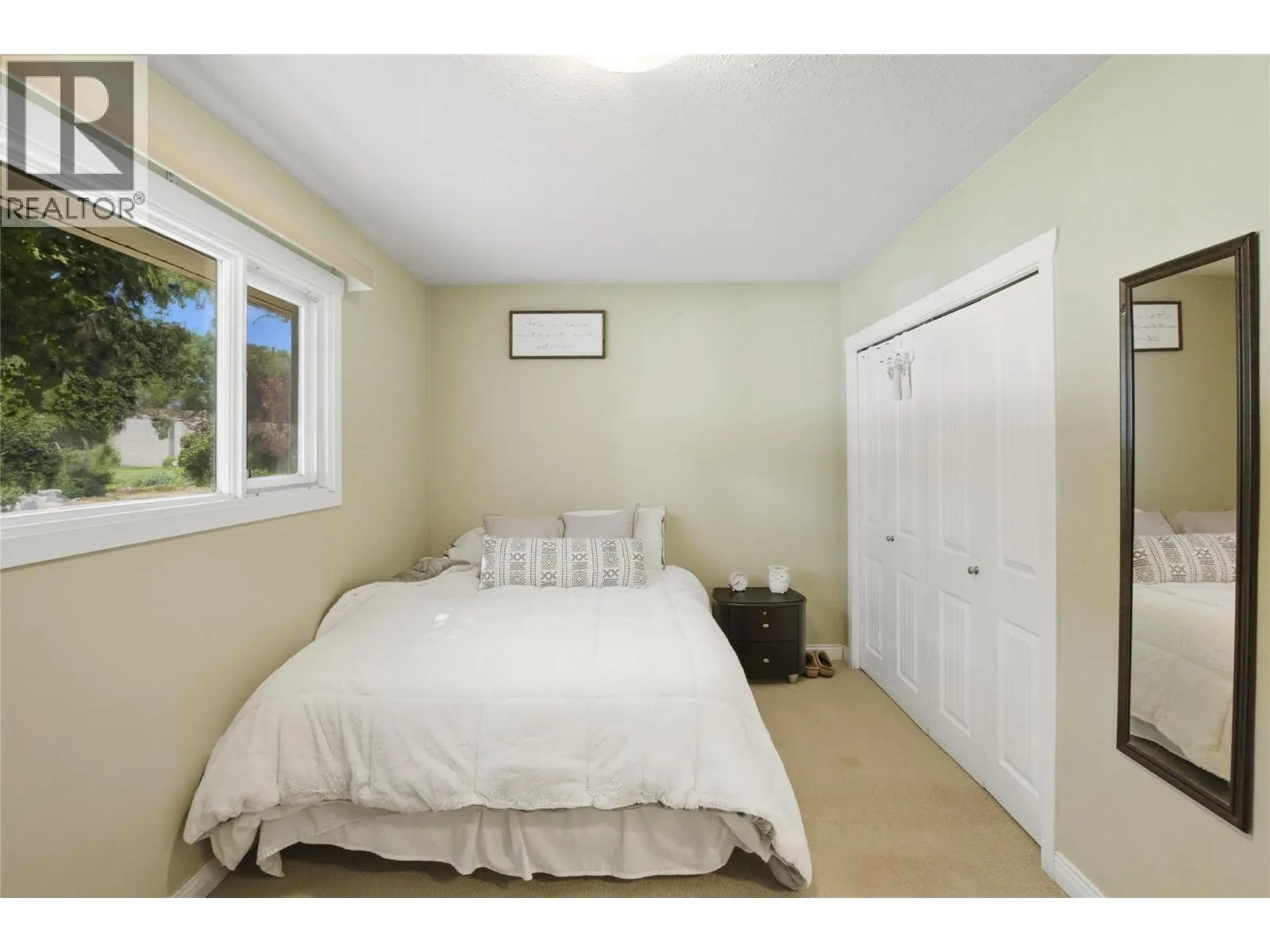 5996 Todd Hill Crescent