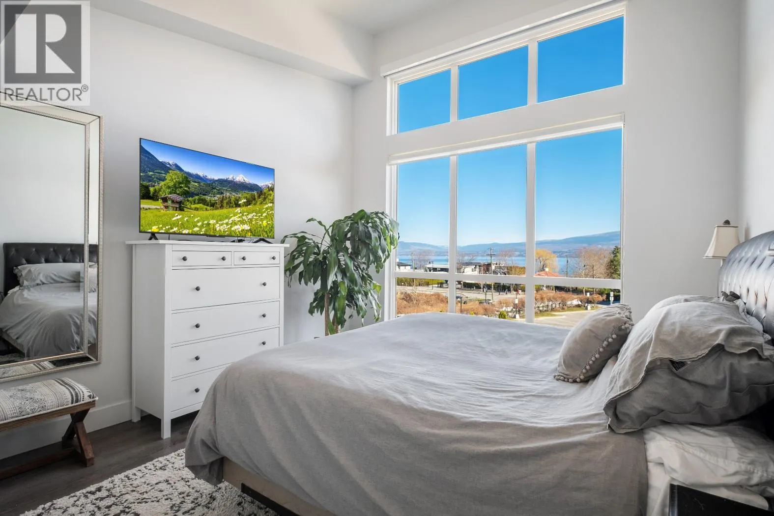 4215 Gellatly Road S Unit# 1305