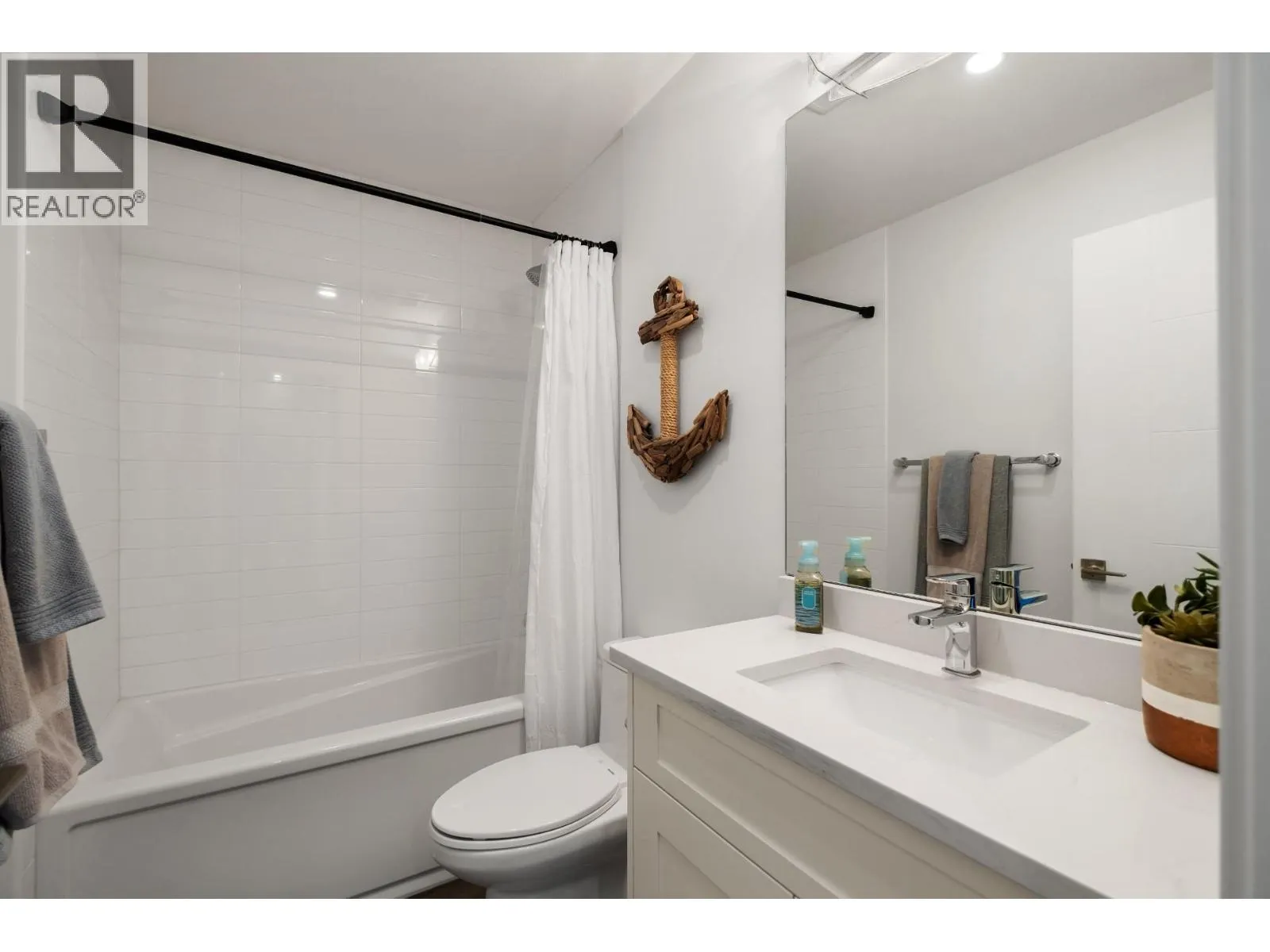 4215 Gellatly Road S Unit# 1305
