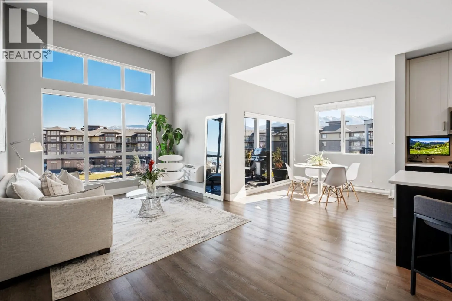 4215 Gellatly Road S Unit# 1305
