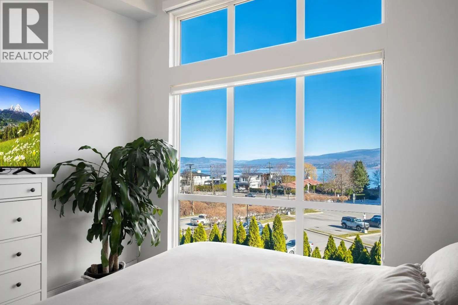 4215 Gellatly Road S Unit# 1305