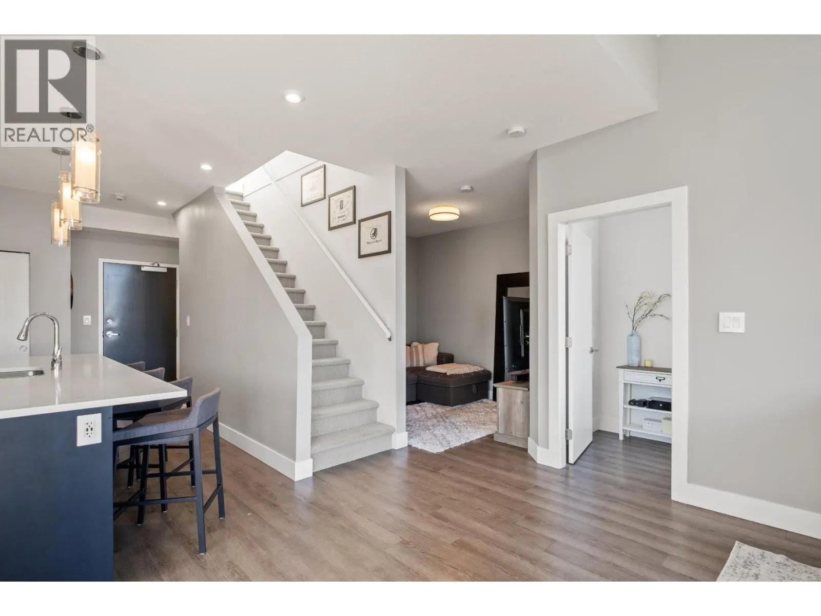 4215 Gellatly Road S Unit# 1305