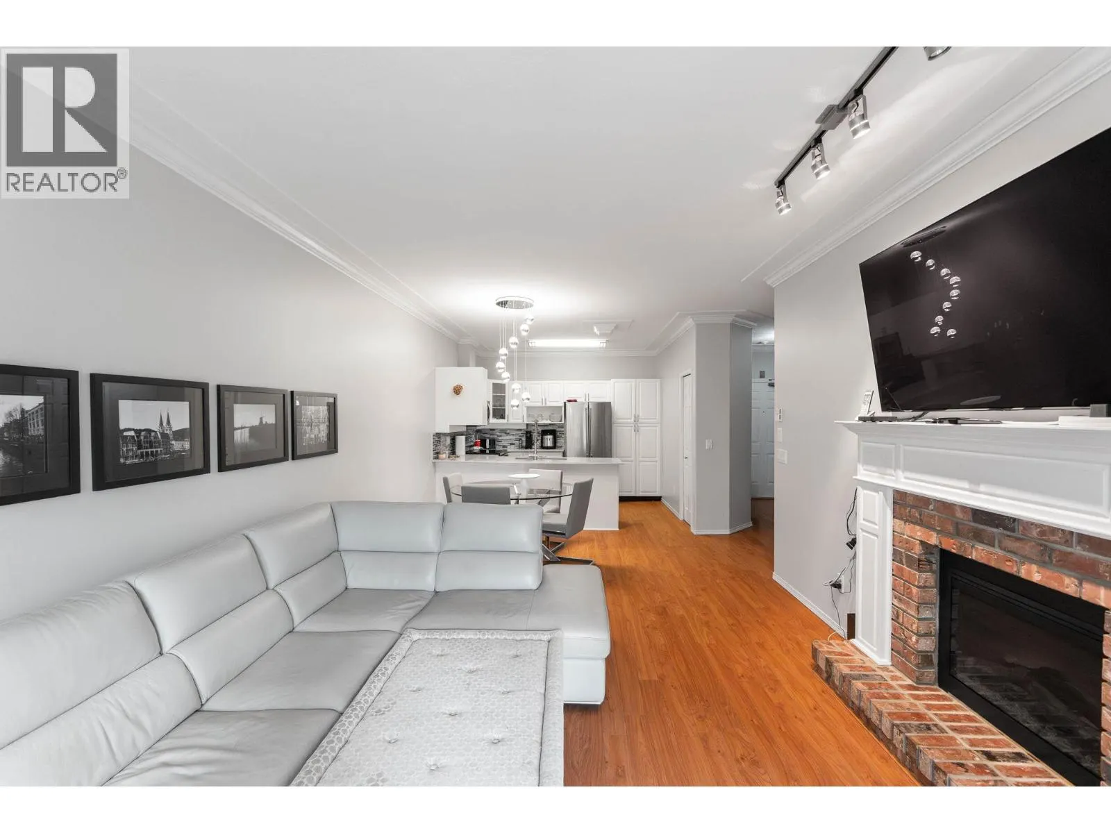 1152 Lanfranco Road Unit# 201
