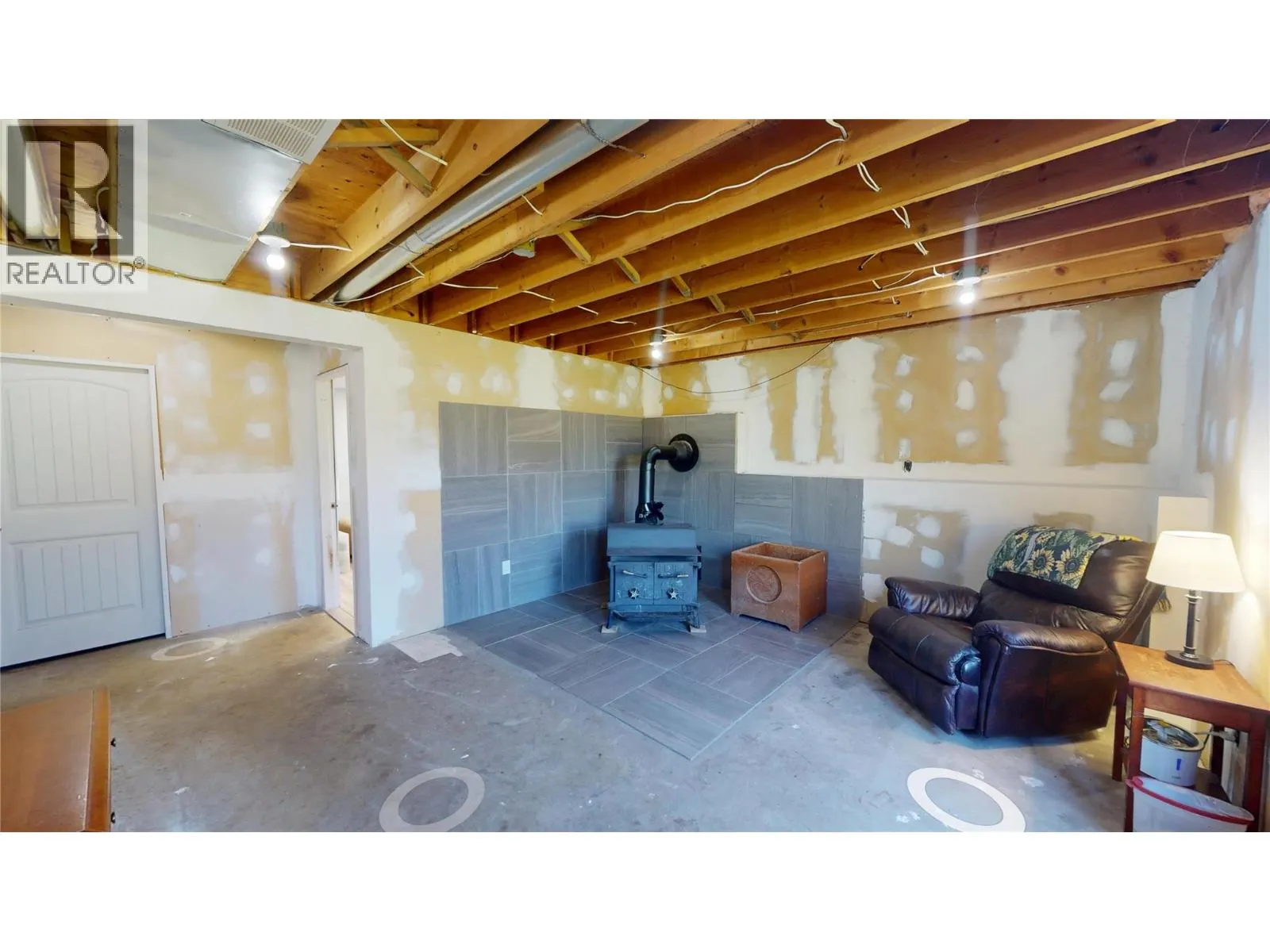 5698 Hidden Valley Road