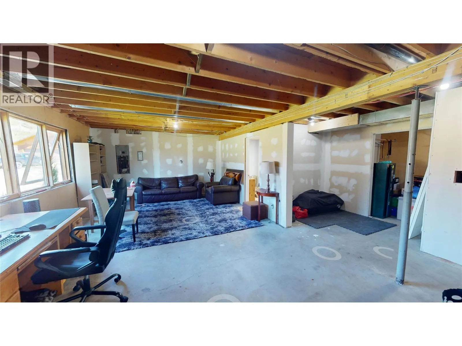 5698 Hidden Valley Road