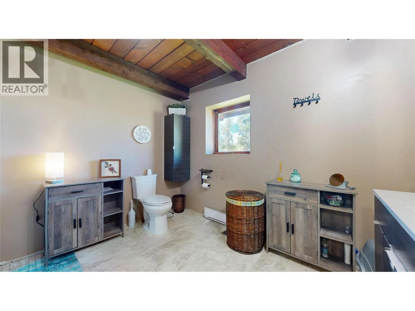 5698 Hidden Valley Road