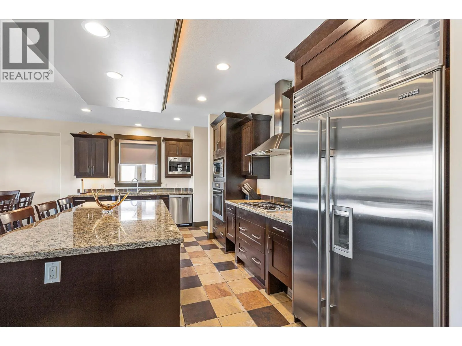 1033 Longacre Place