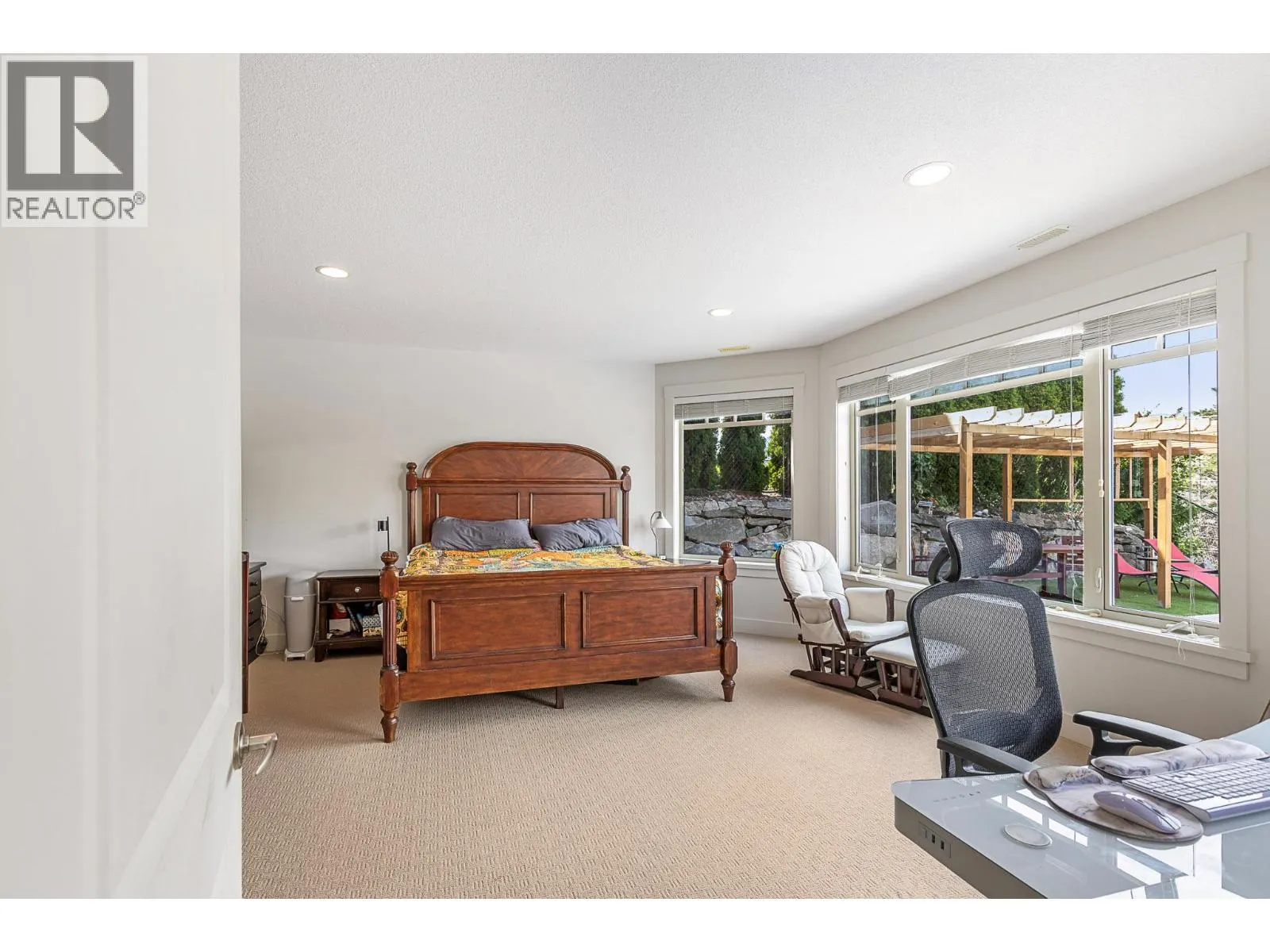1033 Longacre Place