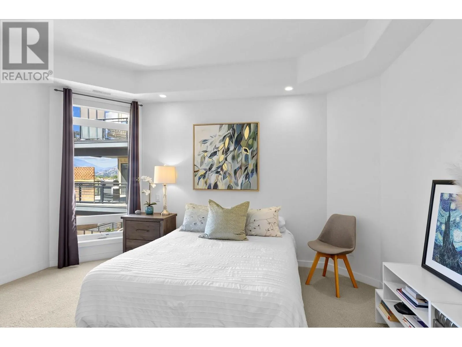 1933 Ambrosi Road Unit# 301