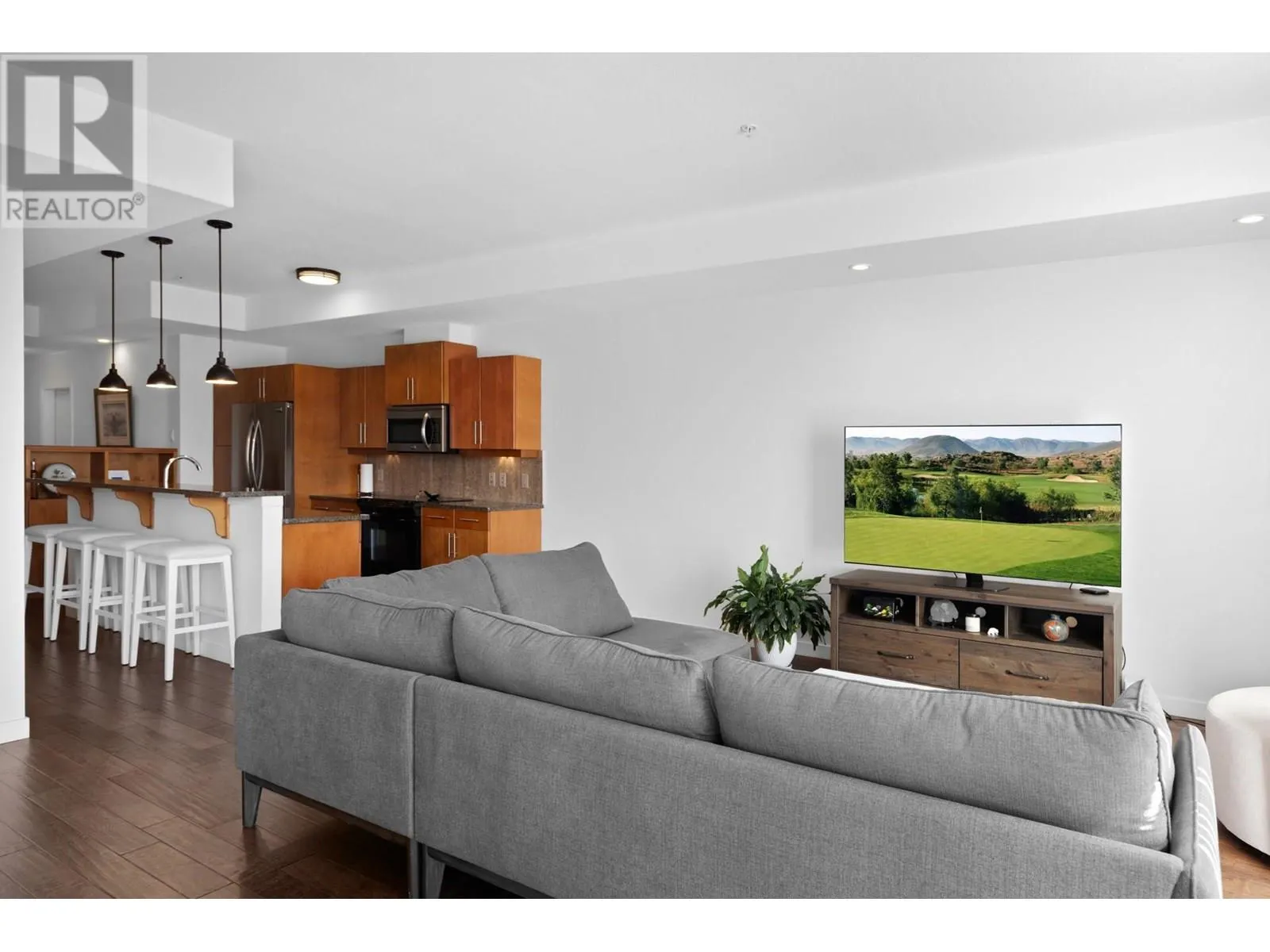 1933 Ambrosi Road Unit# 301