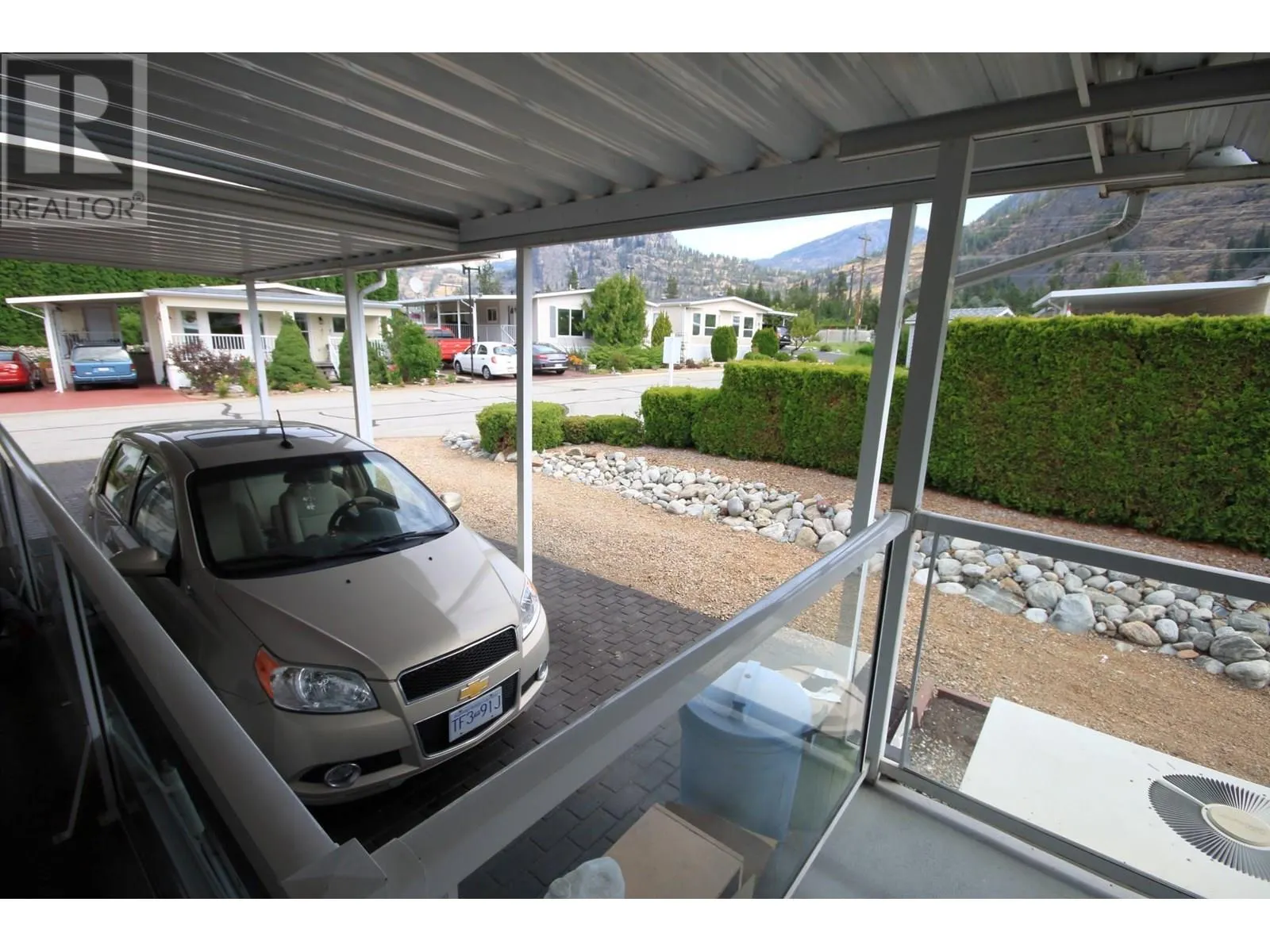 8598 Hwy 97 Unit# 33