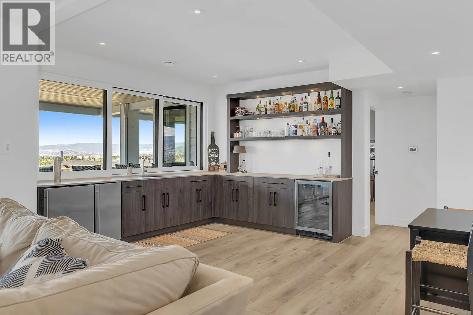 5670 Mountainside Court