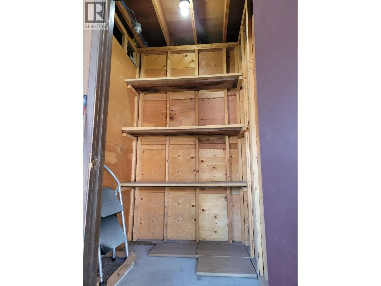 983 Bernard Avenue Unit# 206