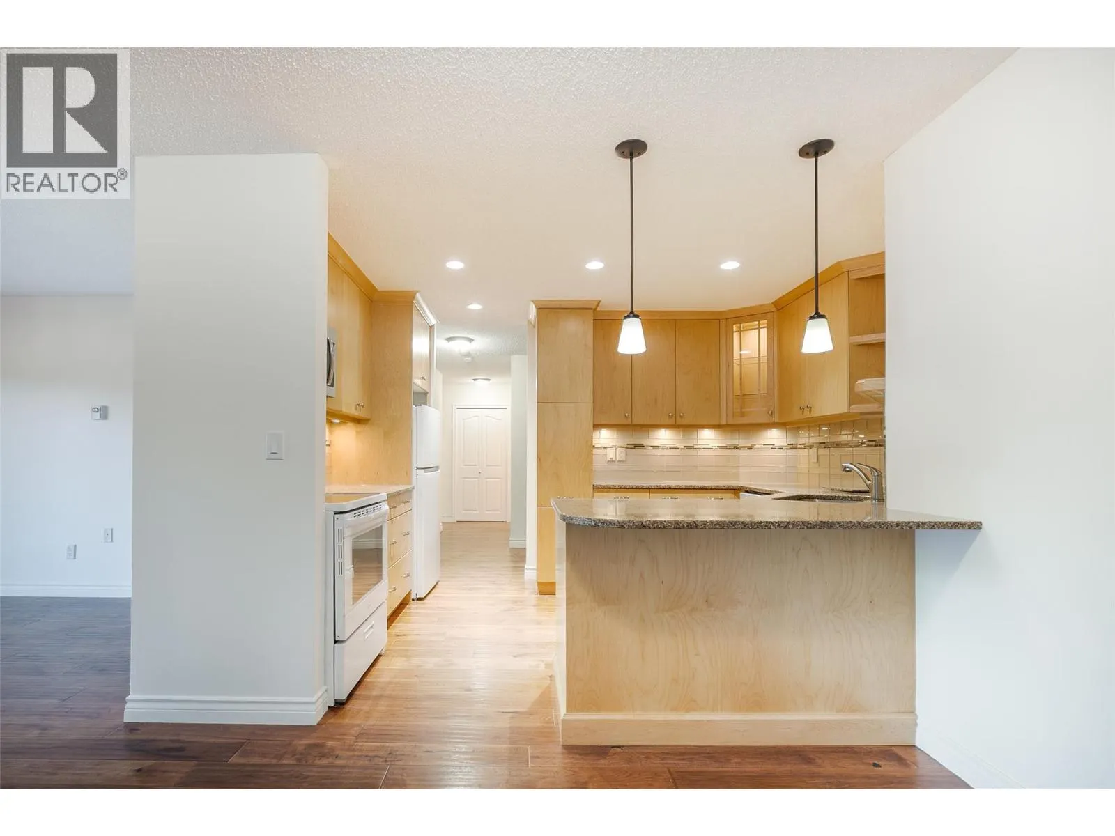 983 Bernard Avenue Unit# 206