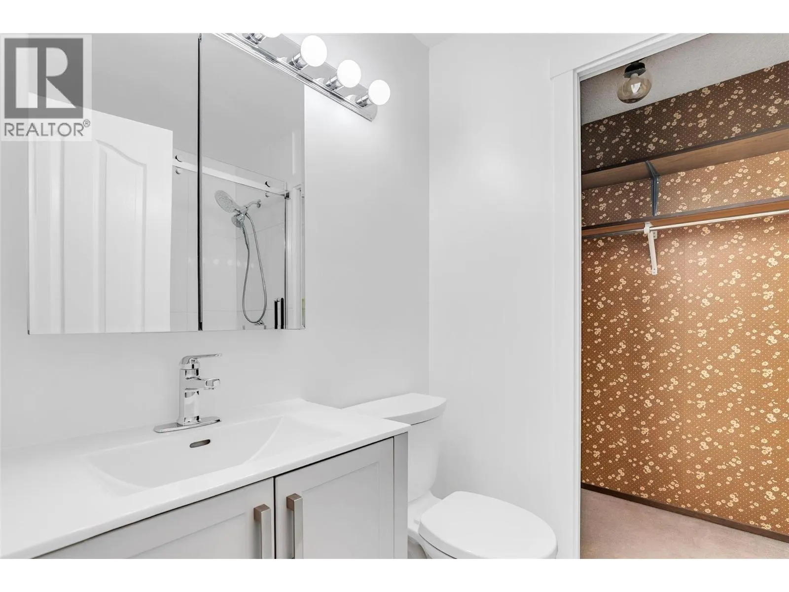 983 Bernard Avenue Unit# 206