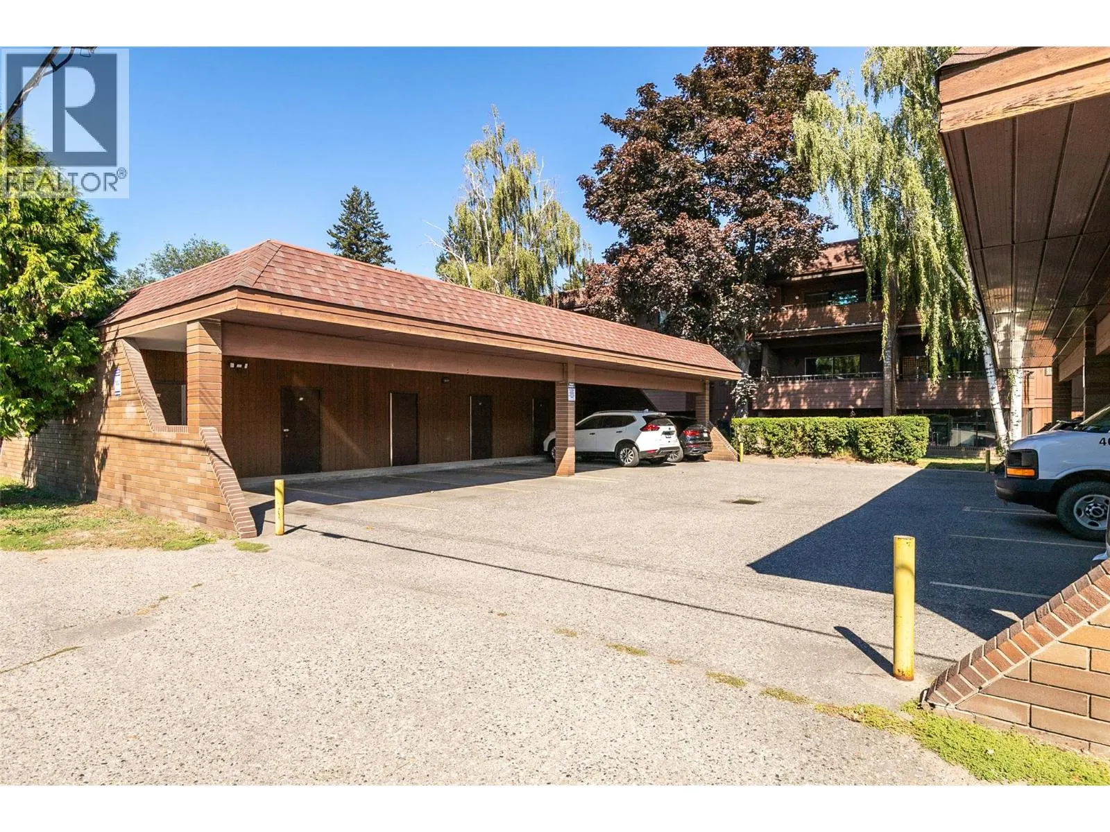 983 Bernard Avenue Unit# 206