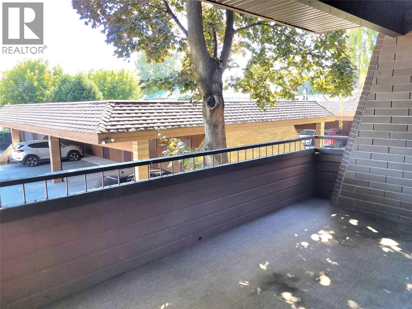 983 Bernard Avenue Unit# 206