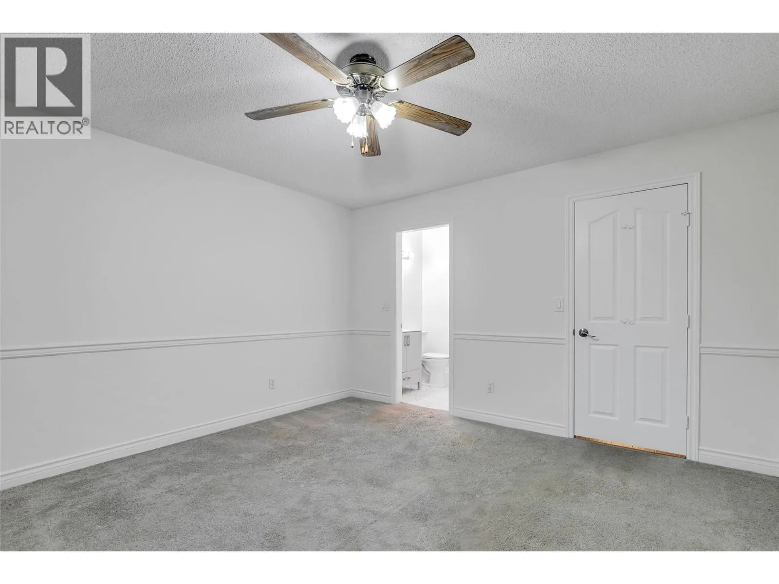 983 Bernard Avenue Unit# 206