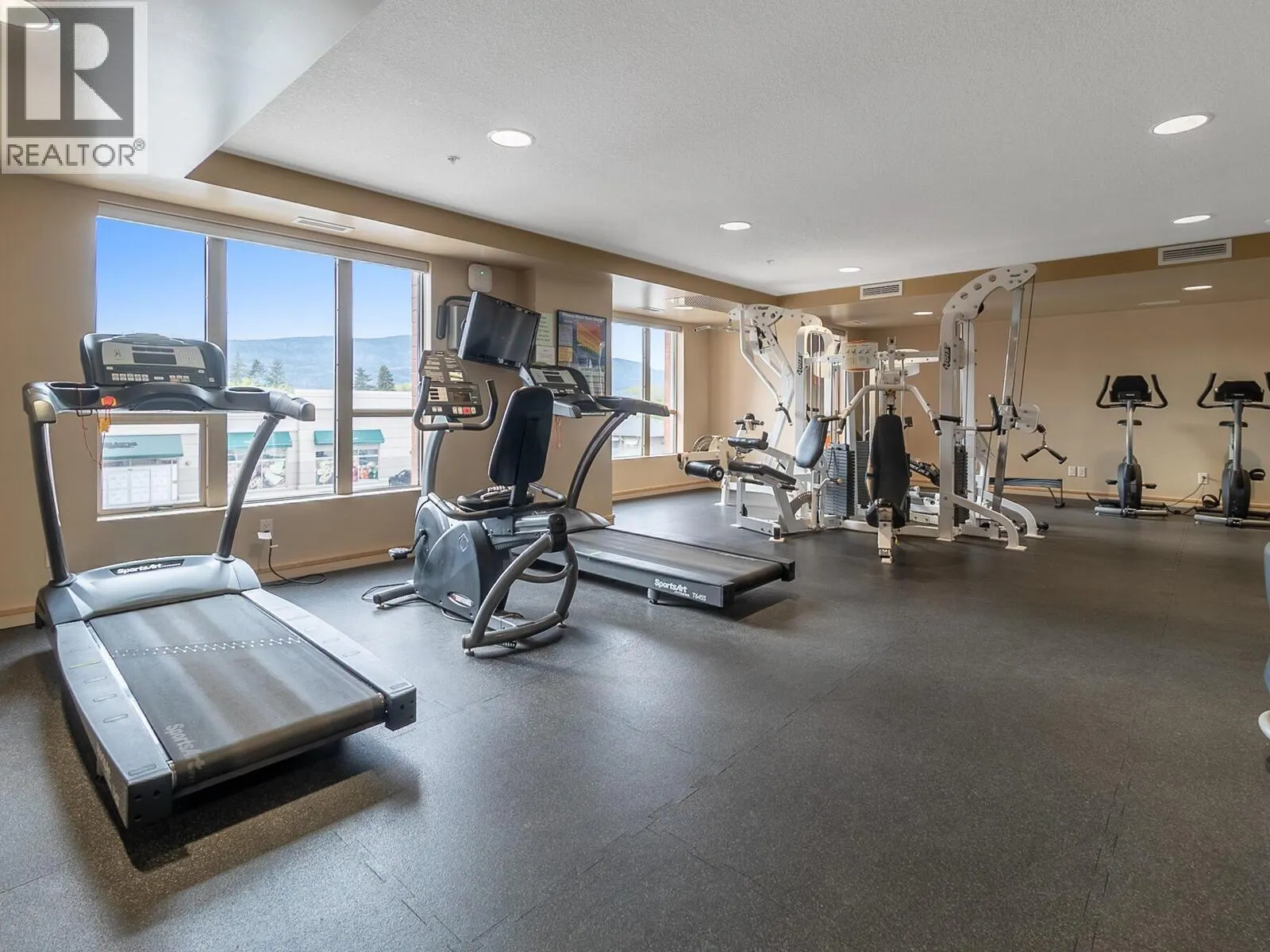 1160 Bernard Avenue Unit# 205