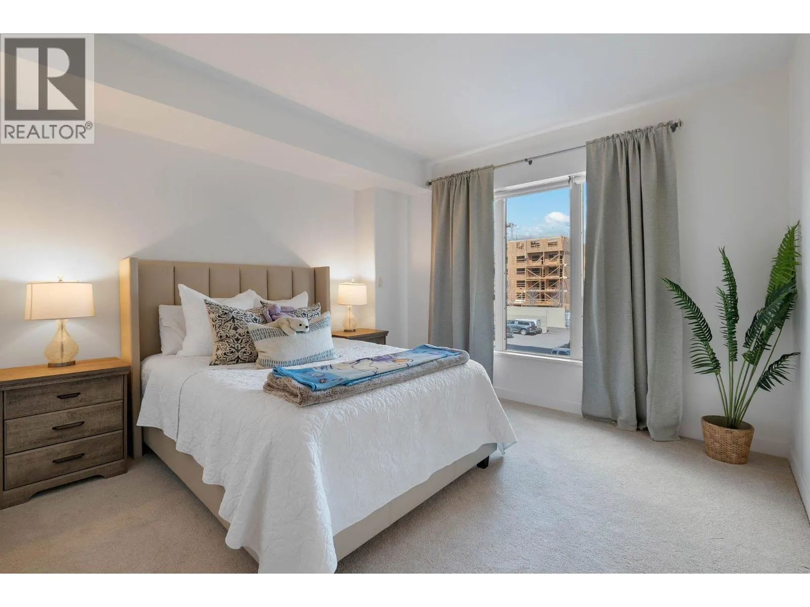 1160 Bernard Avenue Unit# 205