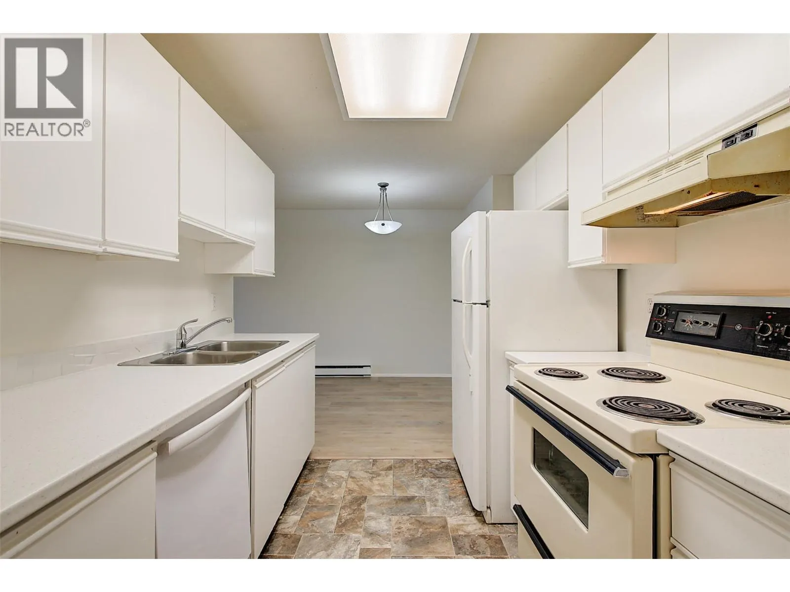 3180 De Montreuil Court Unit# 407