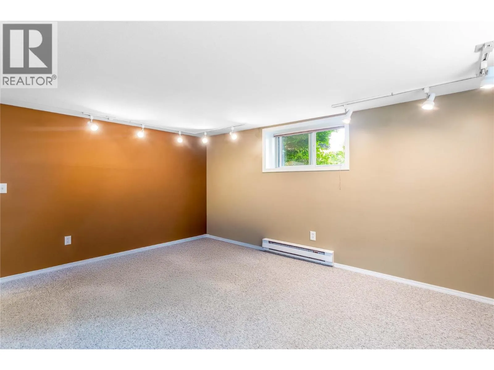 824 Raymer Road