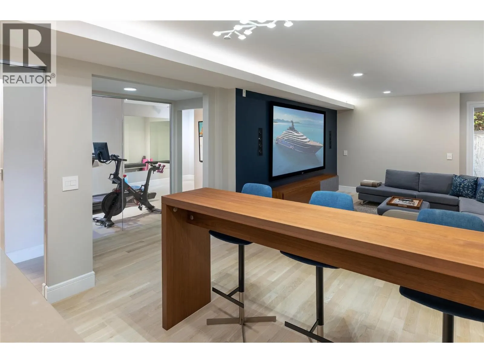 1076 Westpoint Drive