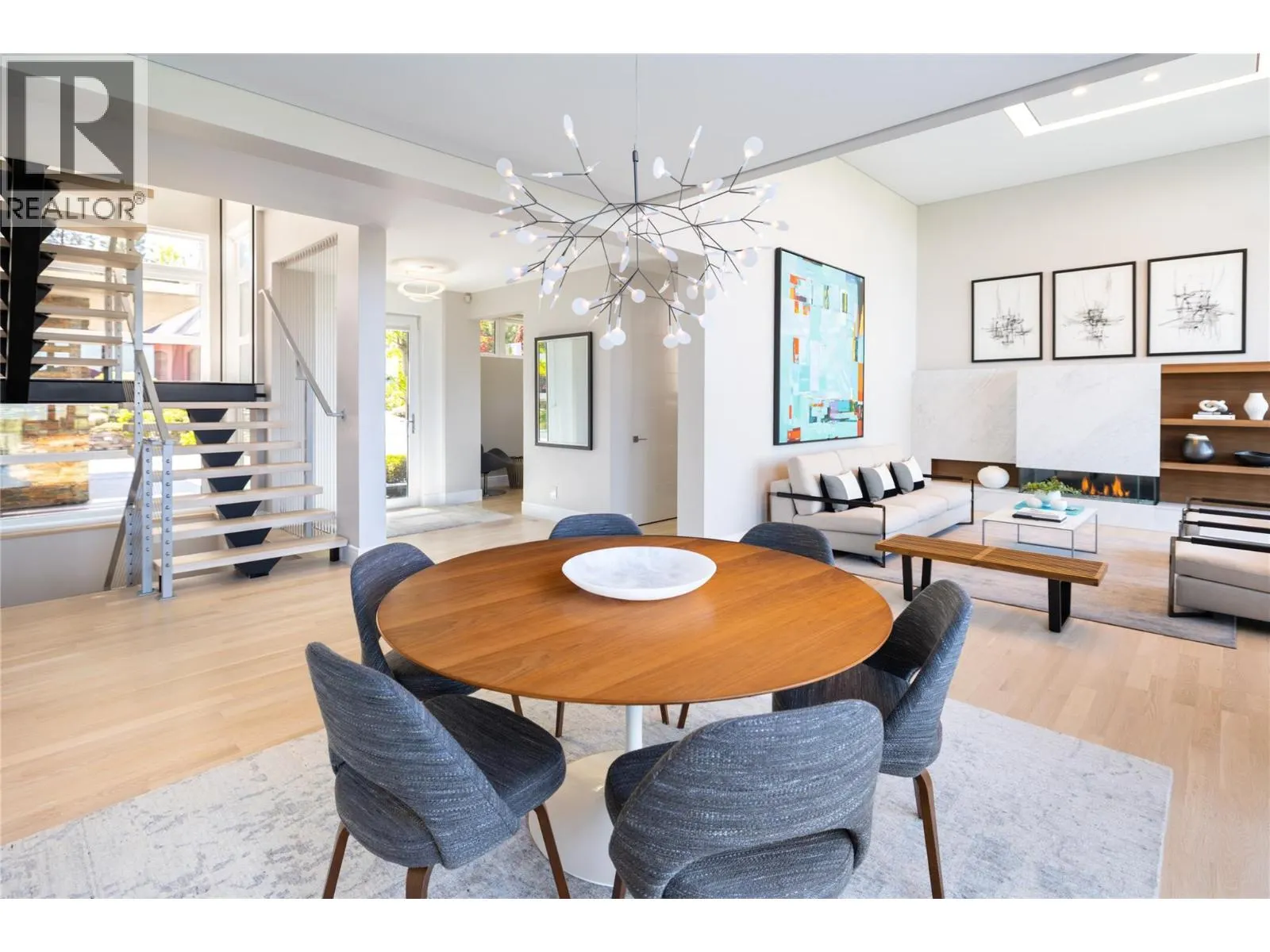 1076 Westpoint Drive