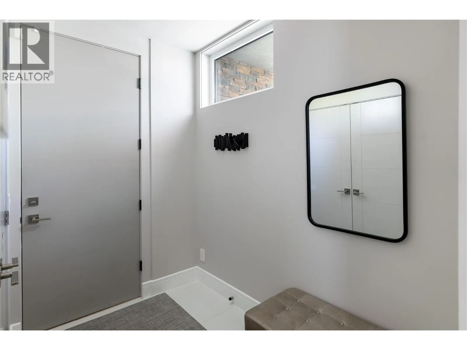 1076 Westpoint Drive