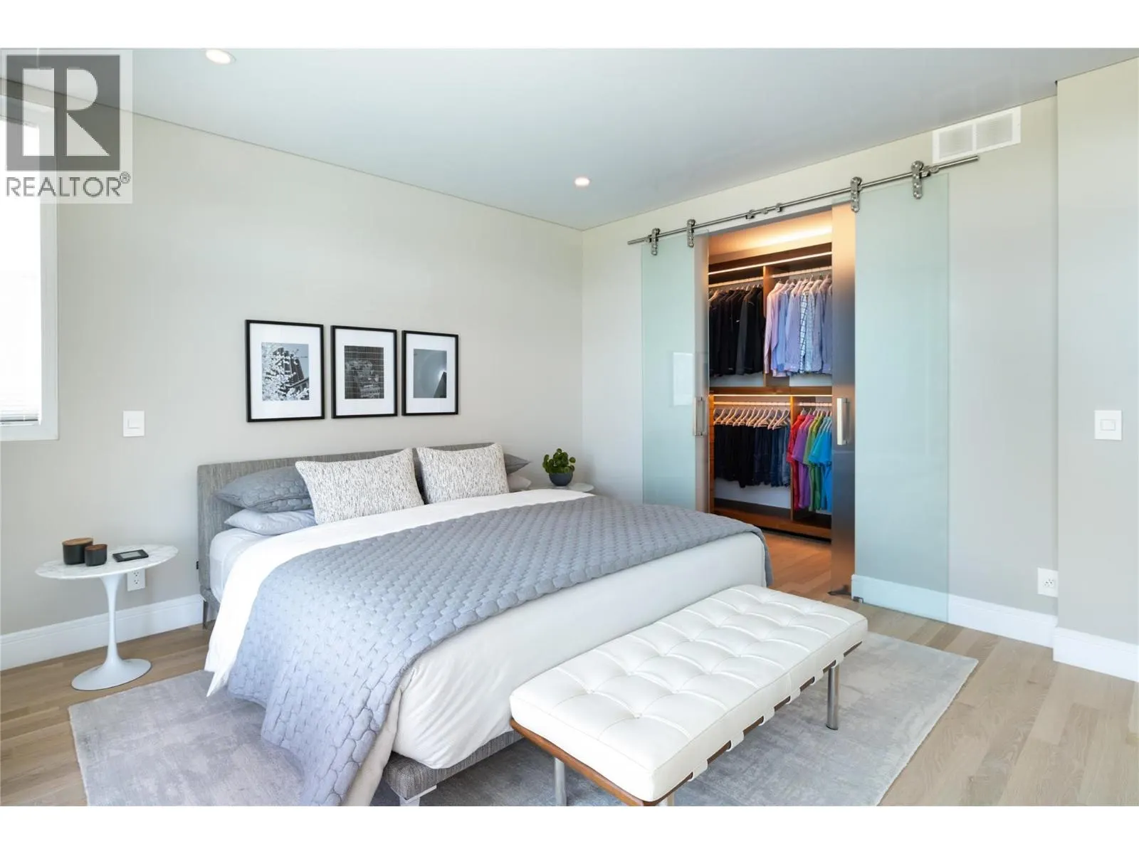 1076 Westpoint Drive