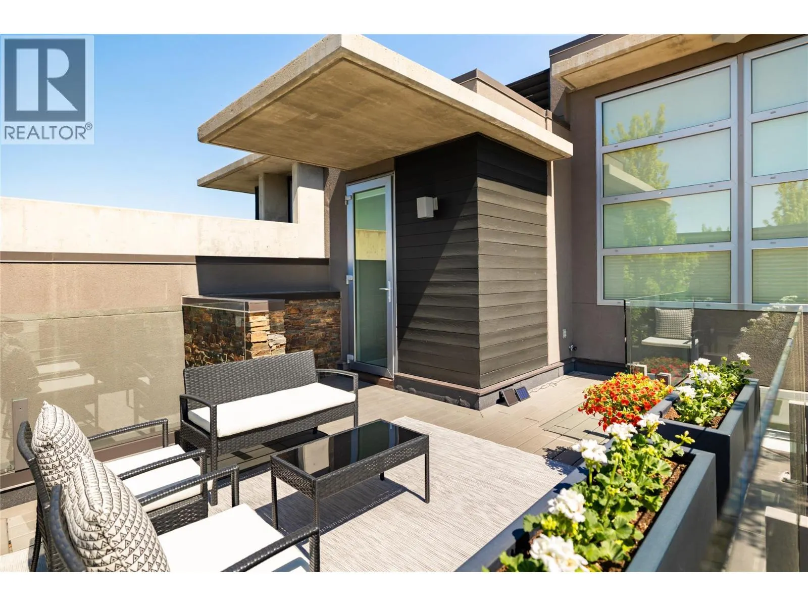 1076 Westpoint Drive