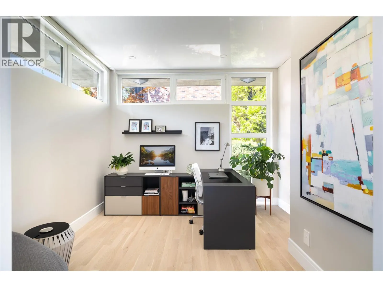 1076 Westpoint Drive