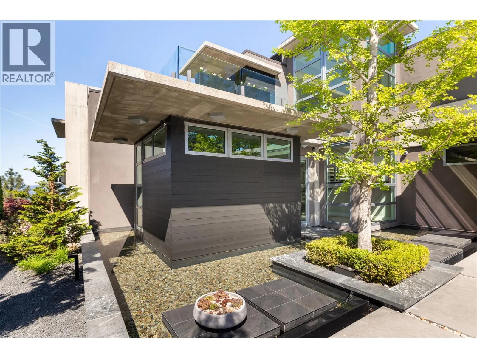 1076 Westpoint Drive