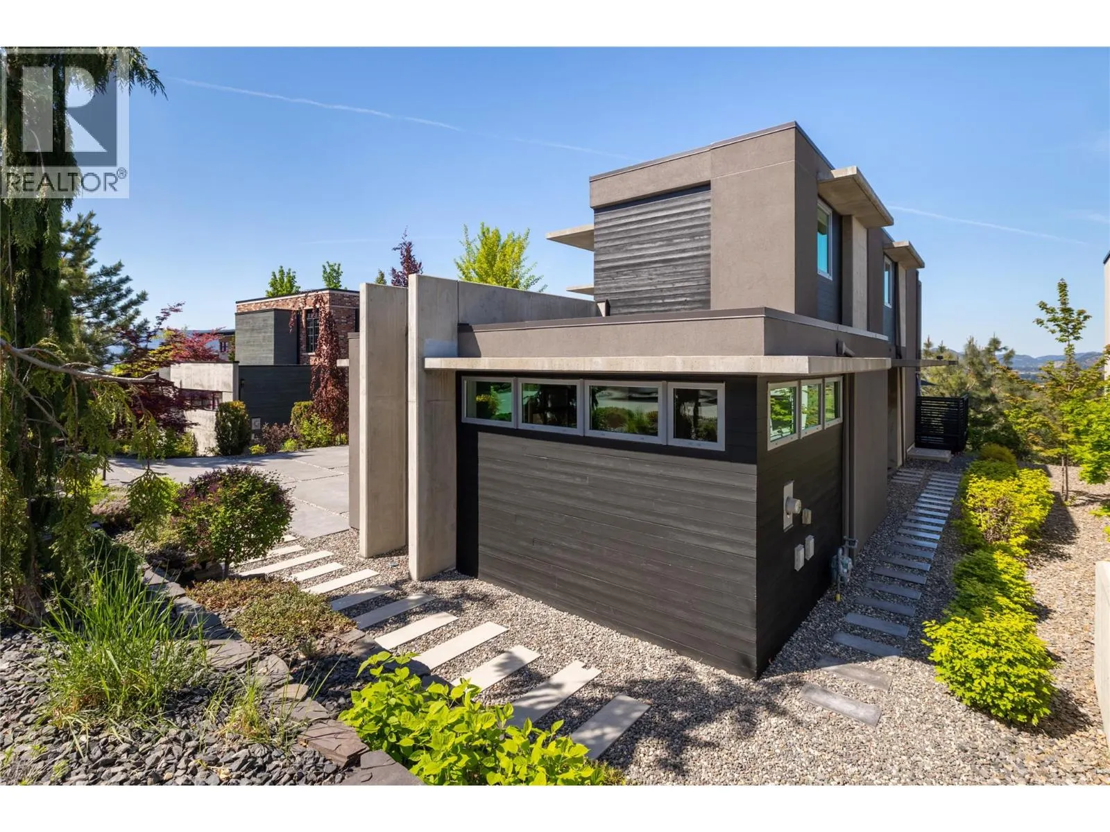 1076 Westpoint Drive