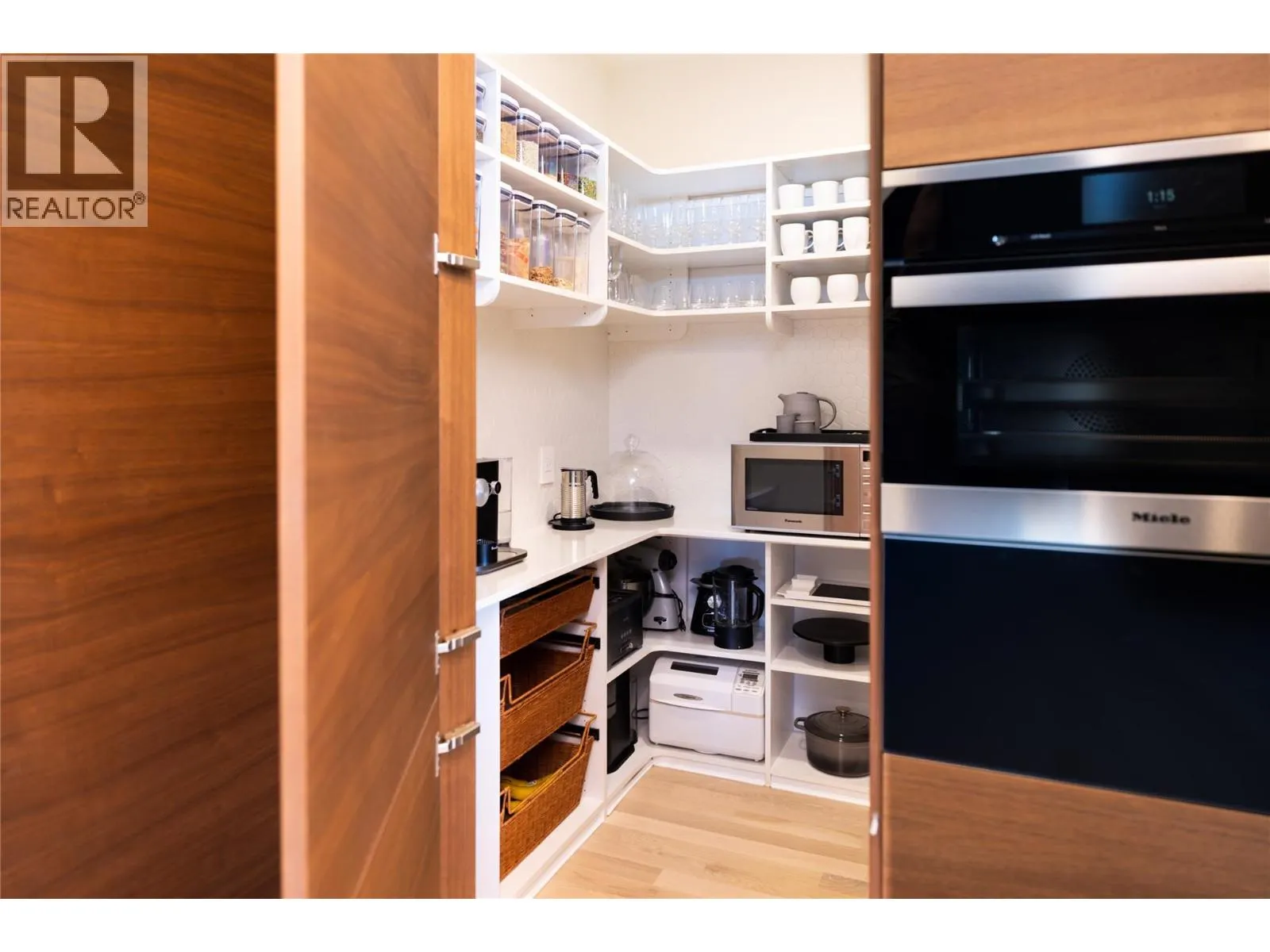 1076 Westpoint Drive