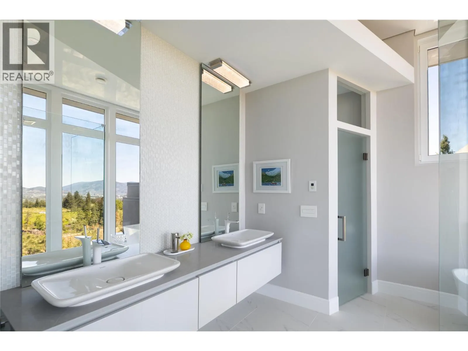 1076 Westpoint Drive