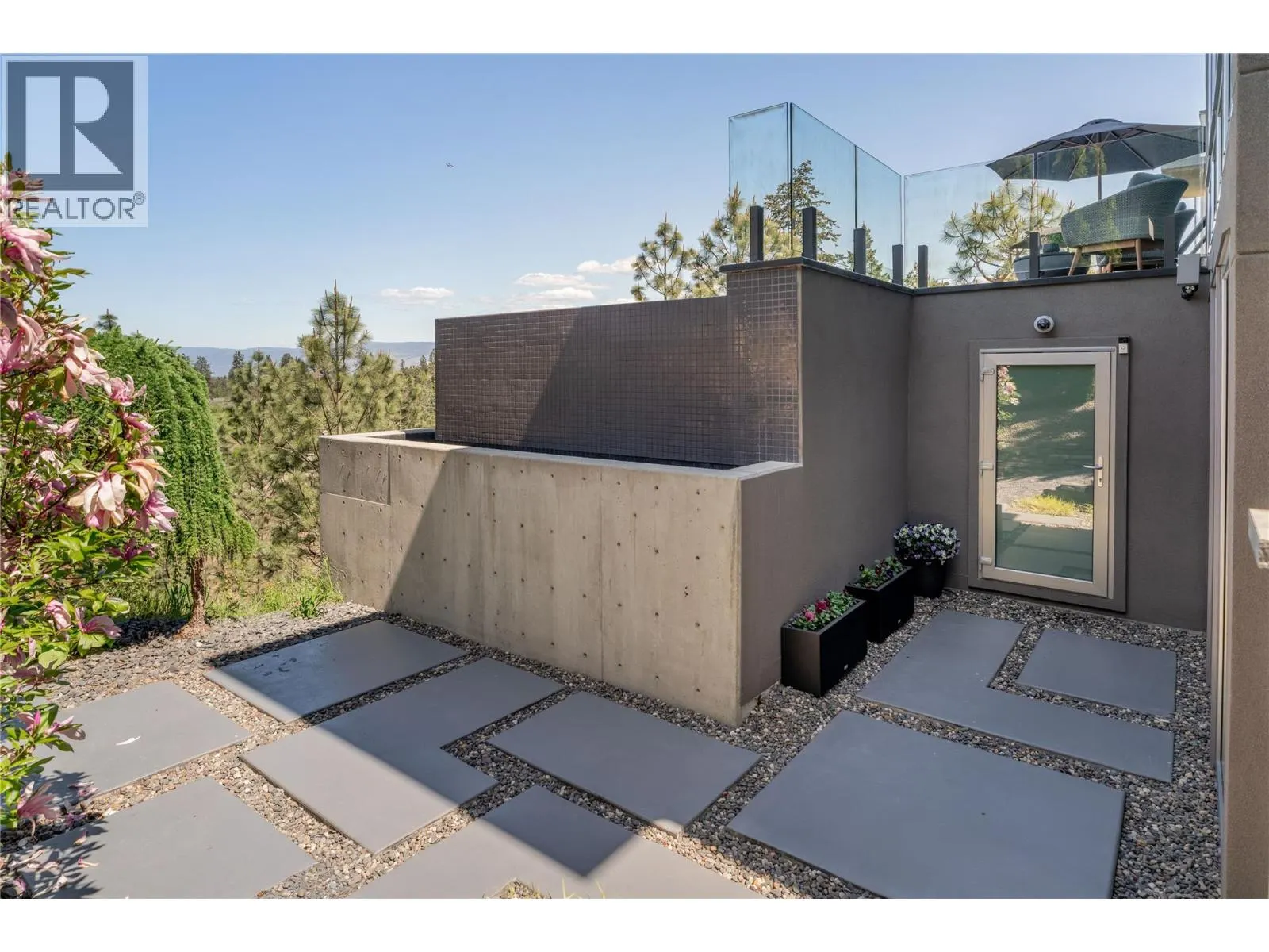 1076 Westpoint Drive