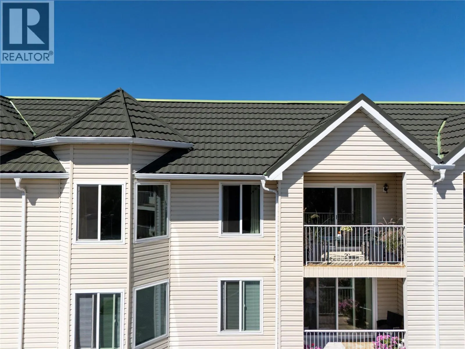 3160 Casorso Road Unit# 404